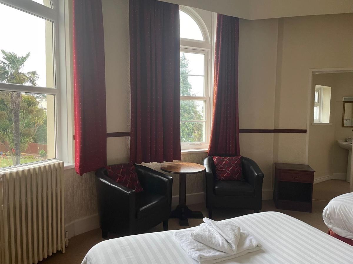 Seascape Hotel 2*