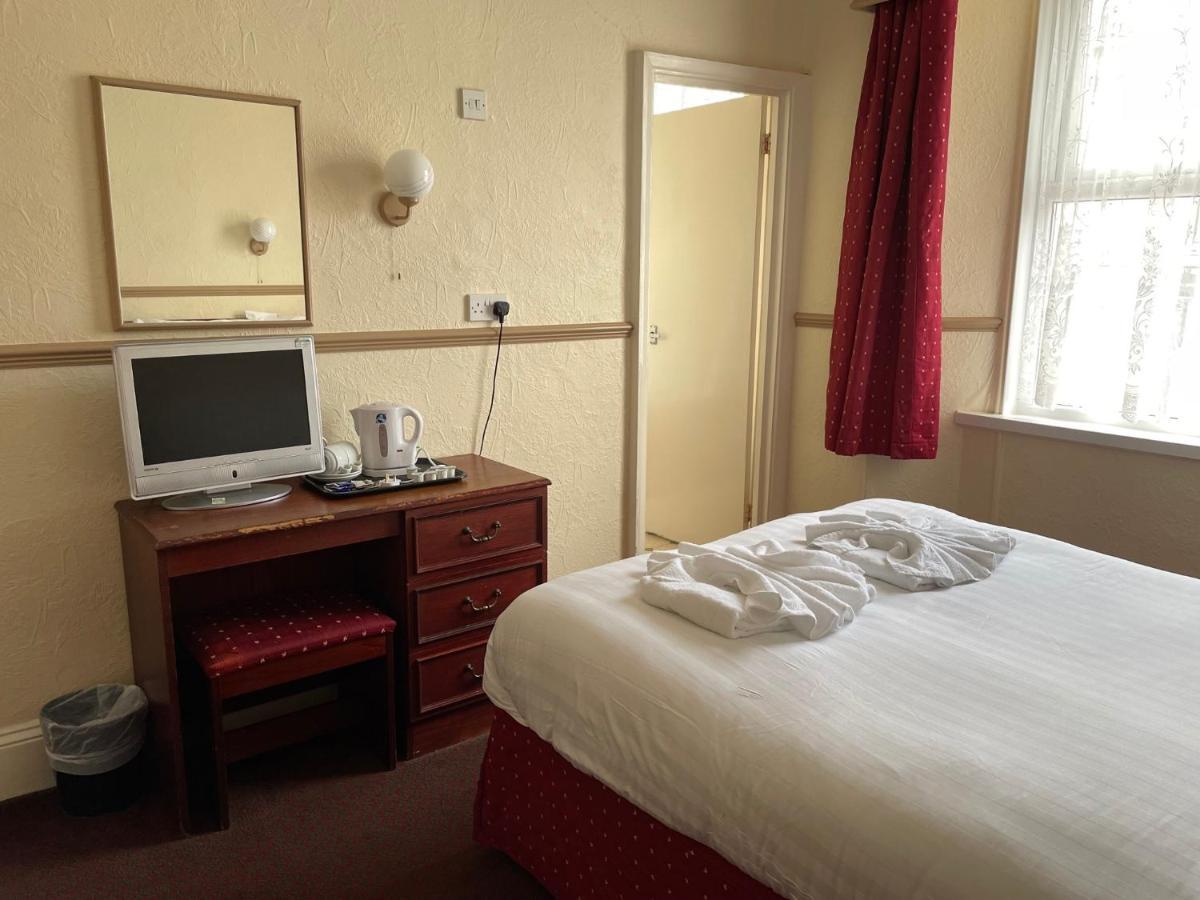 Seascape Hotel 2*