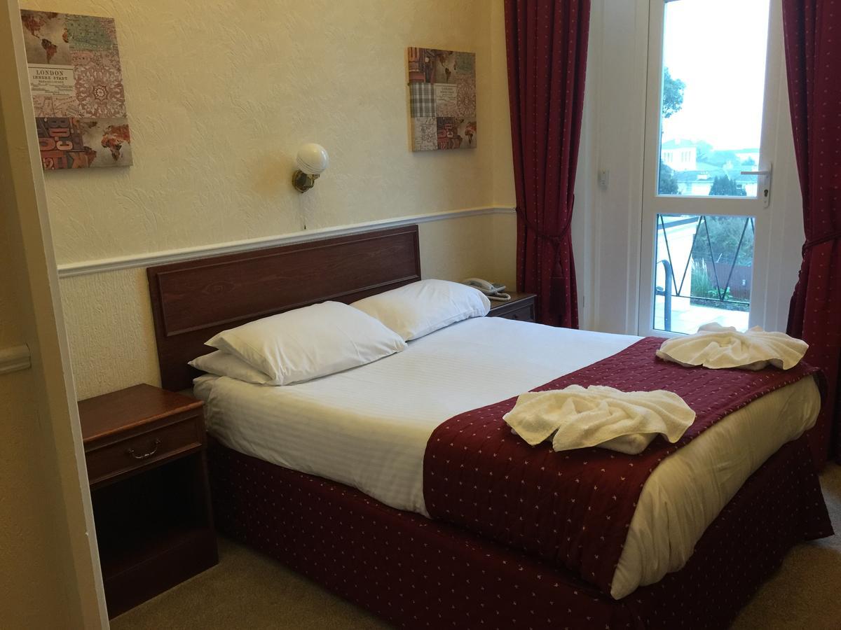Seascape Hotel 2*
